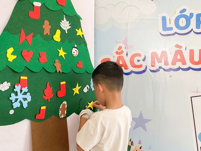 Giáng sinh ấm áp, lan tỏa yêu thương tại bệnh viện- Ảnh 3. Giáng sinh ấm áp, lan tỏa yêu thương tại bệnh viện- Ảnh 3.