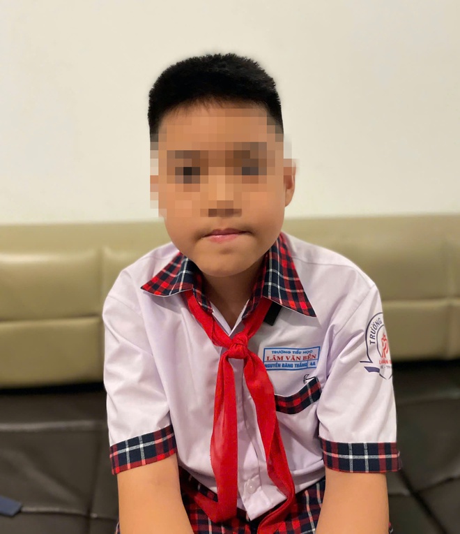 Phẫu thuật thu nhỏ chiếc lưỡi khổng lồ giúp cậu bé 9 tuổi tìm lại nụ cười- Ảnh 2. Phẫu thuật thu nhỏ chiếc lưỡi khổng lồ giúp cậu bé 9 tuổi tìm lại nụ cười- Ảnh 2.