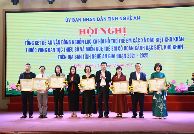 Nghệ An huy động gần 139 tỷ đồng chăm lo cho trẻ em khó khăn
- Ảnh 8.