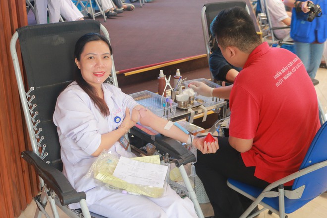 255 đơn vị máu – món quà ý nghĩa của những người thầy thuốc dành tặng bệnh nhân dịp Noel- Ảnh 5.