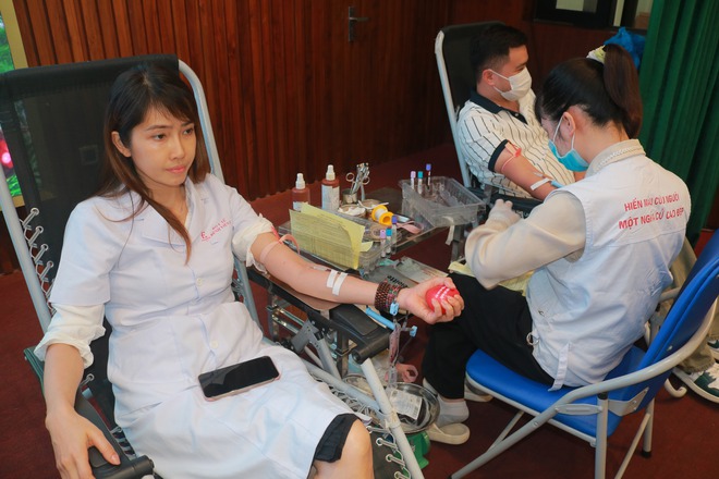 255 đơn vị máu – món quà ý nghĩa của những người thầy thuốc dành tặng bệnh nhân dịp Noel- Ảnh 6.