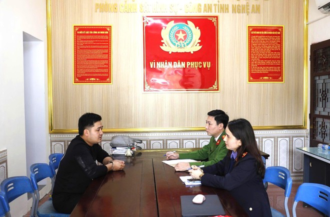 Triệt phá đường dây chế tạo, mua bán, tàng trữ vũ khí quân dụng, bắt 42 đối tượng- Ảnh 1.