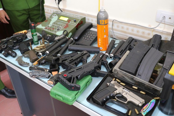 Triệt phá đường dây chế tạo, mua bán, tàng trữ vũ khí quân dụng, bắt 42 đối tượng- Ảnh 4.