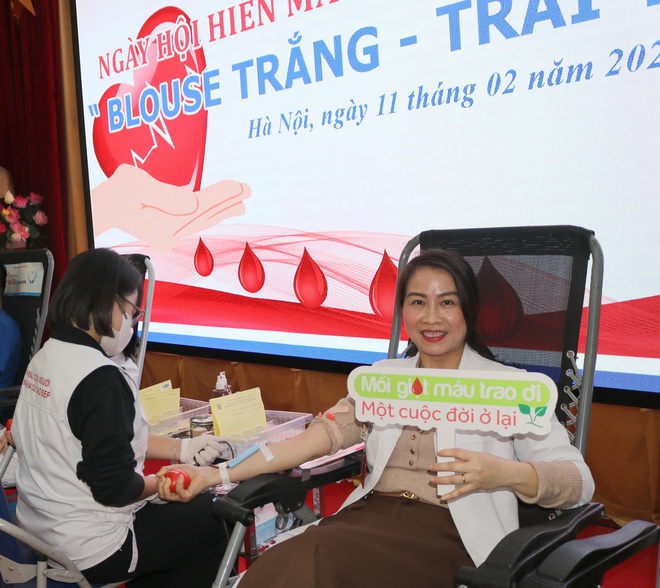 Hơn 500 thầy thuốc Bệnh viện Phụ sản Trung ương hồ hởi 'hiến giọt màu đào trao đời sự sống'- Ảnh 5.