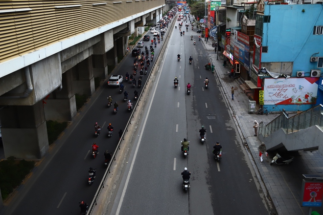 Bất ngờ hình ảnh giao thông Hà Nội sau nghỉ Tết- Ảnh 6.