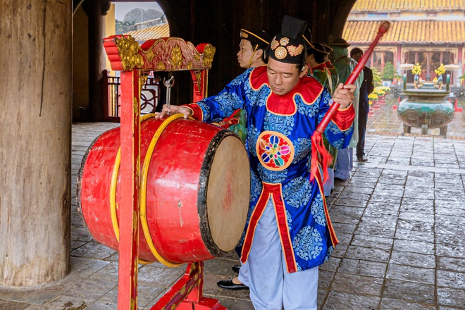 Hoàng cung Huế hạ nêu, khai ấn tân niên- Ảnh 3.