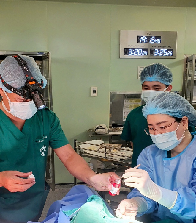 Vợ ‘nén đau thương' hiến tạng của chồng chết não, giúp 4 cuộc đời hồi sinh - Ảnh 6. Vợ ‘nén đau thương' hiến tạng của chồng chết não, giúp 4 cuộc đời hồi sinh - Ảnh 6.