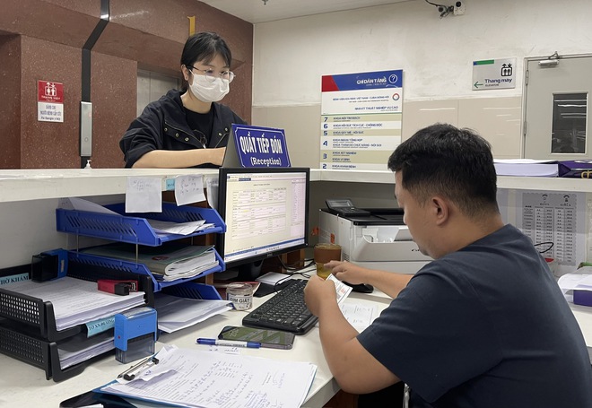 Trải nghiệm trực đêm tại khoa cấp cứu- Ảnh 8. Trải nghiệm trực đêm tại khoa cấp cứu- Ảnh 8.