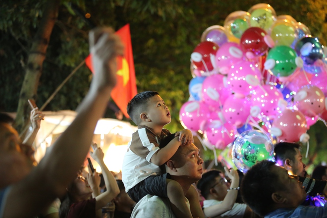 Tổng Bí thư Tô Lâm dự khai mạc Lễ hội Làng Sen và khánh thành tượng 'Bác Hồ về thăm quê'- Ảnh 7. Tổng Bí thư Tô Lâm dự khai mạc Lễ hội Làng Sen và khánh thành tượng 'Bác Hồ về thăm quê'- Ảnh 7.