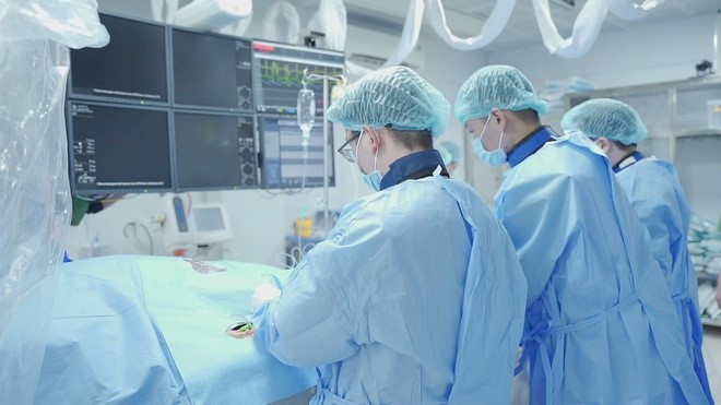 Bệnh viện ĐK TP Vinh triển khai thành công kỹ thuật can thiệp Tim – Mạch- Ảnh 5. Bệnh viện ĐK TP Vinh triển khai thành công kỹ thuật can thiệp Tim – Mạch- Ảnh 5.