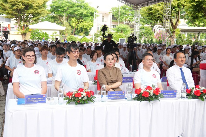 Bảo vệ giới trẻ khỏi chất độc gây ra cái chết của 8 triệu người mỗi năm- Ảnh 2. Bảo vệ giới trẻ khỏi chất độc gây ra cái chết của 8 triệu người mỗi năm- Ảnh 2.