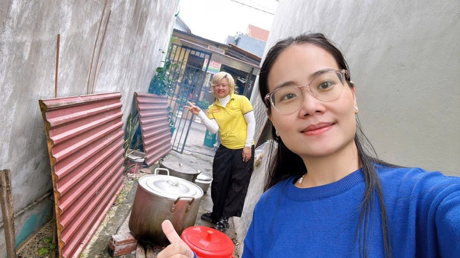 Bát cháo nghĩa tình ấm lòng bệnh nhân nghèo- Ảnh 2. Bát cháo nghĩa tình ấm lòng bệnh nhân nghèo- Ảnh 2.