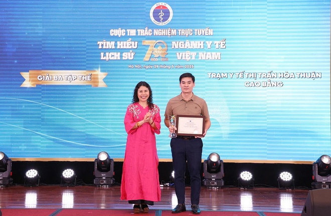 Thứ trưởng Đỗ Xuân Tuyên: Giáo dục truyền thống vẻ vang của ngành y tế là hành trình tri ân, tiếp nối tự hào về ngành- Ảnh 11. Thứ trưởng Đỗ Xuân Tuyên: Giáo dục truyền thống vẻ vang của ngành y tế là hành trình tri ân, tiếp nối tự hào về ngành- Ảnh 11.