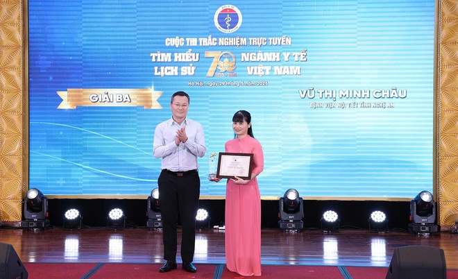 Thứ trưởng Đỗ Xuân Tuyên: Giáo dục truyền thống vẻ vang của ngành y tế là hành trình tri ân, tiếp nối tự hào về ngành- Ảnh 6. Thứ trưởng Đỗ Xuân Tuyên: Giáo dục truyền thống vẻ vang của ngành y tế là hành trình tri ân, tiếp nối tự hào về ngành- Ảnh 6.
