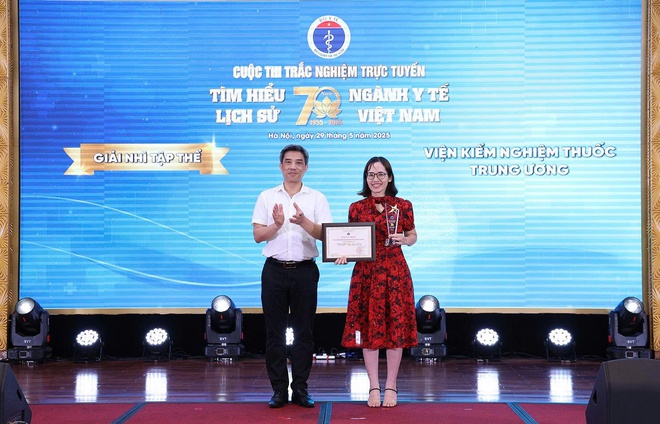 Thứ trưởng Đỗ Xuân Tuyên: Giáo dục truyền thống vẻ vang của ngành y tế là hành trình tri ân, tiếp nối tự hào về ngành- Ảnh 10. Thứ trưởng Đỗ Xuân Tuyên: Giáo dục truyền thống vẻ vang của ngành y tế là hành trình tri ân, tiếp nối tự hào về ngành- Ảnh 10.
