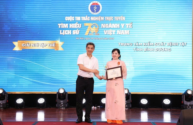 Thứ trưởng Đỗ Xuân Tuyên: Giáo dục truyền thống vẻ vang của ngành y tế là hành trình tri ân, tiếp nối tự hào về ngành- Ảnh 9. Thứ trưởng Đỗ Xuân Tuyên: Giáo dục truyền thống vẻ vang của ngành y tế là hành trình tri ân, tiếp nối tự hào về ngành- Ảnh 9.