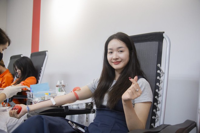 Thứ trưởng Trần Văn Thuấn: Xây dựng 'Văn hóa hiến máu tình nguyện' trở thành thói quen, nhiệm thường xuyên của mỗi người dân- Ảnh 10. Thứ trưởng Trần Văn Thuấn: Xây dựng 'Văn hóa hiến máu tình nguyện' trở thành thói quen, nhiệm thường xuyên của mỗi người dân- Ảnh 10.