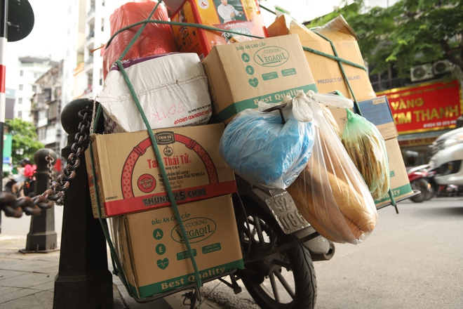 Xử lý loạt shipper dùng bao hàng che biển số để ‘né’ phạt nguội- Ảnh 4. Xử lý loạt shipper dùng bao hàng che biển số để ‘né’ phạt nguội- Ảnh 4.