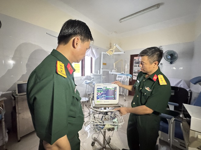 Điểm tựa chăm sóc, bảo vệ sức khoẻ quân dân ở Trường Sa- Ảnh 5.