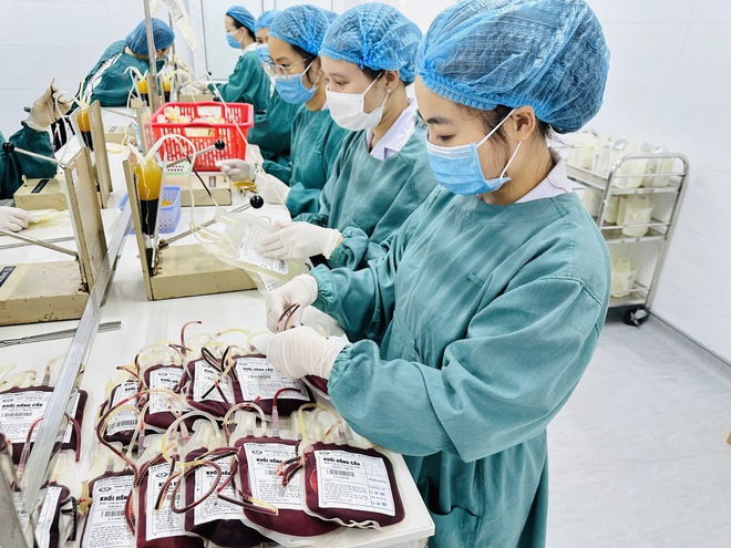 Thiếu máu, chế phẩm máu ngày càng trầm trọng ở Nghệ An- Ảnh 3. Thiếu máu, chế phẩm máu ngày càng trầm trọng ở Nghệ An- Ảnh 3.