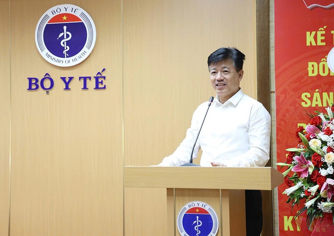 Lãnh đạo Bộ Y tế chúc mừng các cơ quan báo chí, truyền thông của ngành nhân Kỷ niệm 100 Ngày Báo chí cách mạng Việt Nam- Ảnh 7. Lãnh đạo Bộ Y tế chúc mừng các cơ quan báo chí, truyền thông của ngành nhân Kỷ niệm 100 Ngày Báo chí cách mạng Việt Nam- Ảnh 7.