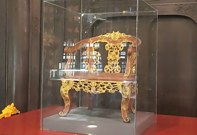 Huế siết chặt bảo vệ bảo vật quốc gia sau vụ ngai vua triều Nguyễn bị phá hoại- Ảnh 3. Huế siết chặt bảo vệ bảo vật quốc gia sau vụ ngai vua triều Nguyễn bị phá hoại- Ảnh 3.