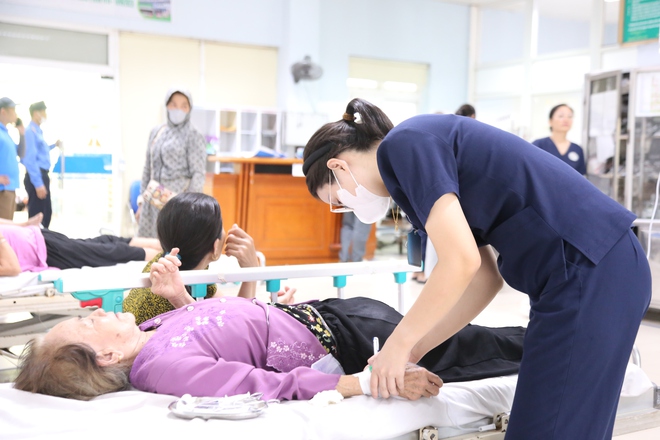 'Không phải những lời tung hô, chúng tôi cần nhất là sự chia sẻ, cảm thông từ người bệnh'- Ảnh 6. 'Không phải những lời tung hô, chúng tôi cần nhất là sự chia sẻ, cảm thông từ người bệnh'- Ảnh 6.