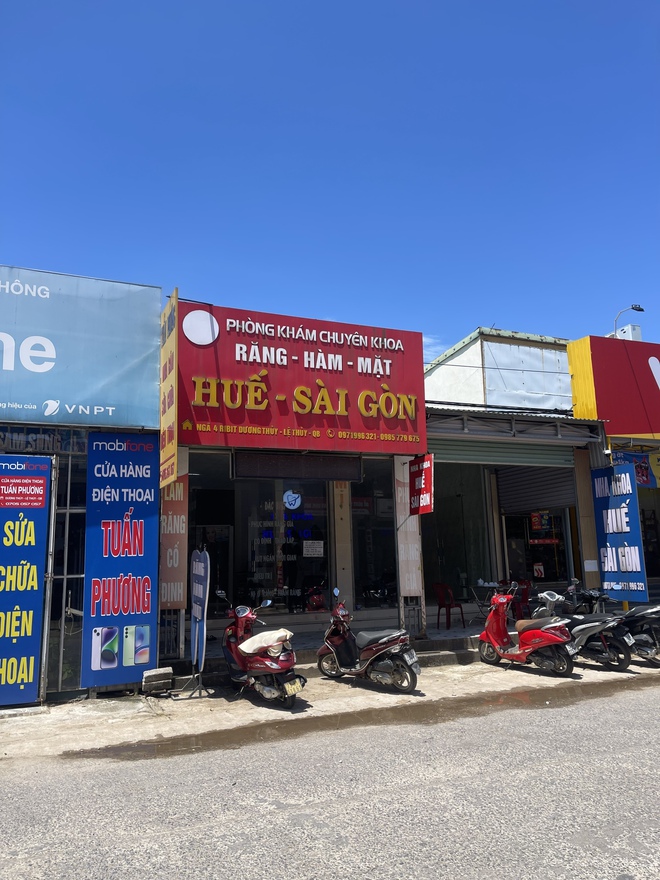 Quảng Bình: Nhiều cơ sở nha khoa không phép đóng cửa đối phó, lén lút hoạt động trở lại- Ảnh 6. Quảng Bình: Nhiều cơ sở nha khoa không phép đóng cửa đối phó, lén lút hoạt động trở lại- Ảnh 6.