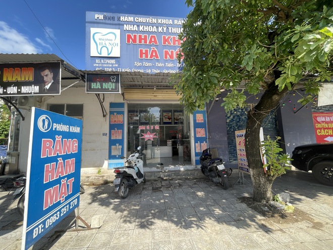 Quảng Bình: Nhiều cơ sở nha khoa không phép đóng cửa đối phó, lén lút hoạt động trở lại- Ảnh 2. Quảng Bình: Nhiều cơ sở nha khoa không phép đóng cửa đối phó, lén lút hoạt động trở lại- Ảnh 2.