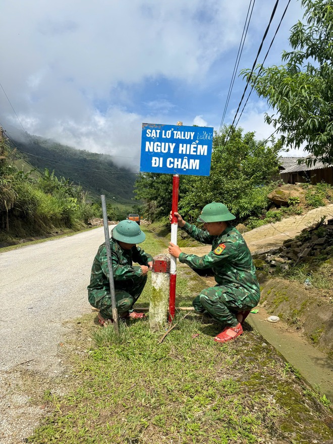 Khắc phúc hậu quả sạt lở, lũ quét ở huyện miền núi Nghệ An- Ảnh 4. Khắc phúc hậu quả sạt lở, lũ quét ở huyện miền núi Nghệ An- Ảnh 4.