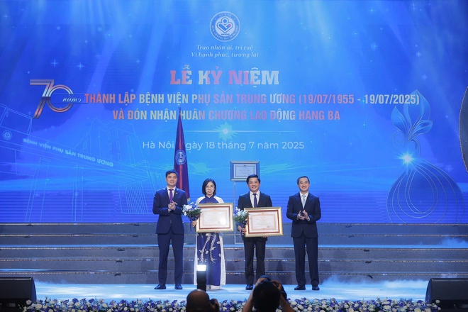 Thứ trưởng Bộ Y tế: Thúc đẩy nghiên cứu khoa học, tạo đột phá công nghệ trong y học bào thai và chăm sóc sơ sinh- Ảnh 4.