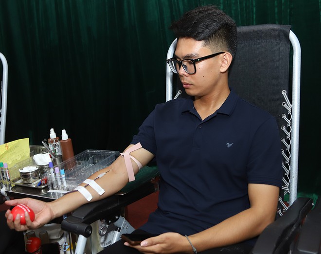 Tuổi trẻ Bộ Y tế  hiến máu tình nguyện 'Giọt hồng yêu thương'- Ảnh 8.