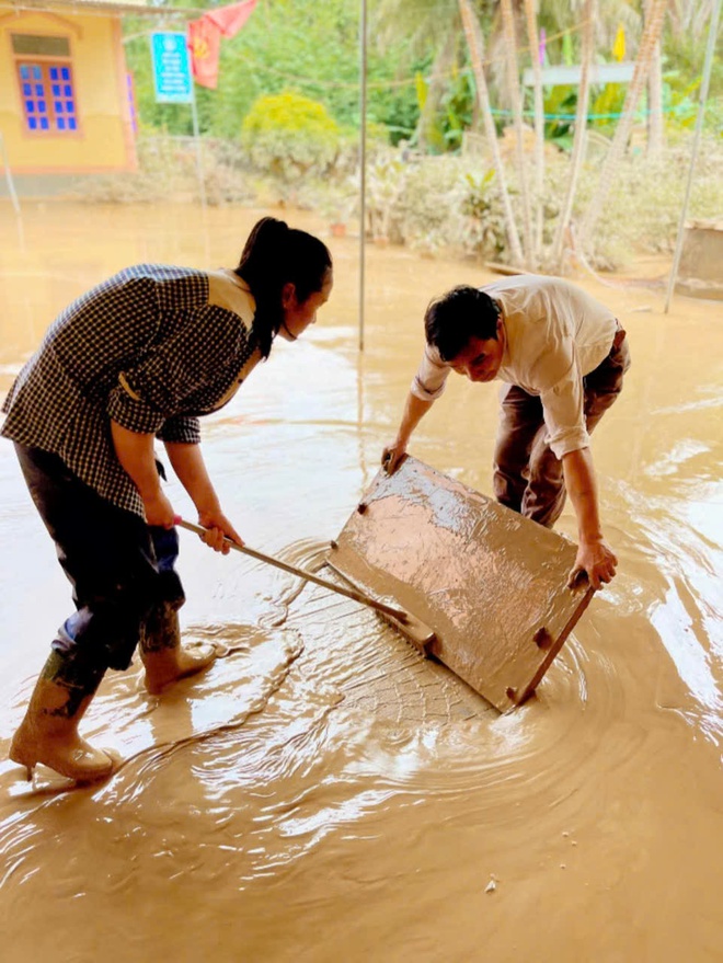Y tế Nghệ An khẩn trương khắc phục hậu quả, bảo đảm khám chữa bệnh vùng lũ- Ảnh 6.