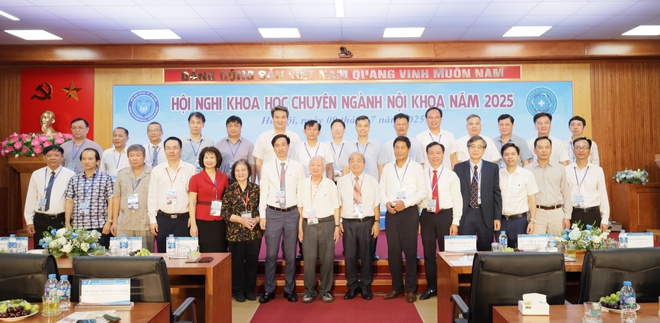 Phát triển chuyên ngành nội khoa nâng cao chất lượng điều trị cho người bệnh- Ảnh 3. Phát triển chuyên ngành nội khoa nâng cao chất lượng điều trị cho người bệnh- Ảnh 3.