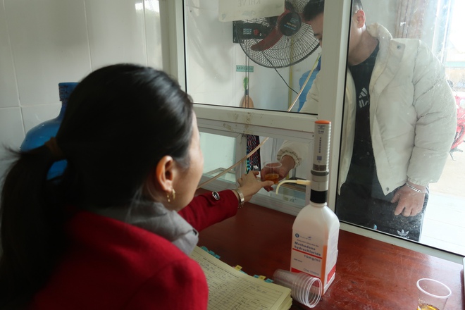 Nghệ An: Điều trị Methadone giúp giảm mạnh tội phạm, tiêm chích ma túy
- Ảnh 3. Nghệ An: Điều trị Methadone giúp giảm mạnh tội phạm, tiêm chích ma túy
- Ảnh 3.