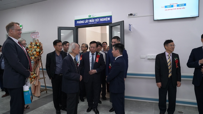 Thêm 300 giường bệnh nhi khoa vào hoạt động, góp phần xây dựng hệ thống y tế công bằng, vì sức khỏe trẻ em Việt Nam- Ảnh 4.