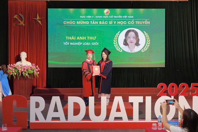 Thêm gần 800 nhân lực y, dược học cổ truyền chất lượng cao phục vụ chăm sóc sức khoẻ nhân dân- Ảnh 3.