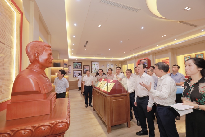 Tiếp tục đổi mới, đẩy mạnh ứng dụng công nghệ trong đào tạo nhân lực y dược học cổ truyền chất lượng cao - Ảnh 10.