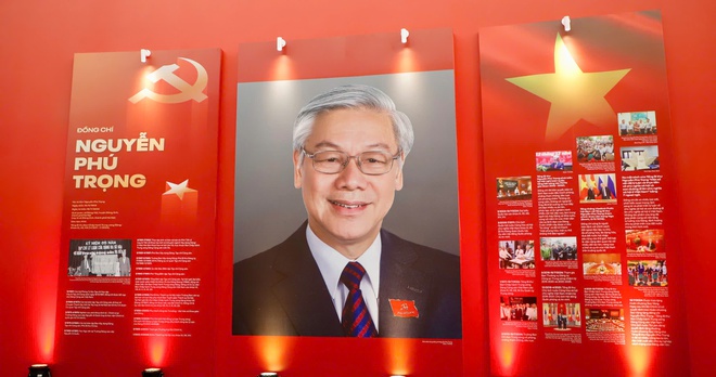 Tái hiện những mốc son chói lọi trong "95 năm cờ Đảng soi đường"- Ảnh 6. Tái hiện những mốc son chói lọi trong "95 năm cờ Đảng soi đường"- Ảnh 6.