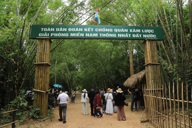 Địa đạo Củ Chi - Kỳ tích từ lòng đất thép- Ảnh 9. Địa đạo Củ Chi - Kỳ tích từ lòng đất thép- Ảnh 9.