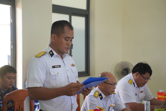 Bộ trưởng Bộ Y tế Đào Hồng Lan tri ân các gia đình có công với cách mạng tại đặc khu Côn Đảo- Ảnh 16. Bộ trưởng Bộ Y tế Đào Hồng Lan tri ân các gia đình có công với cách mạng tại đặc khu Côn Đảo- Ảnh 16.