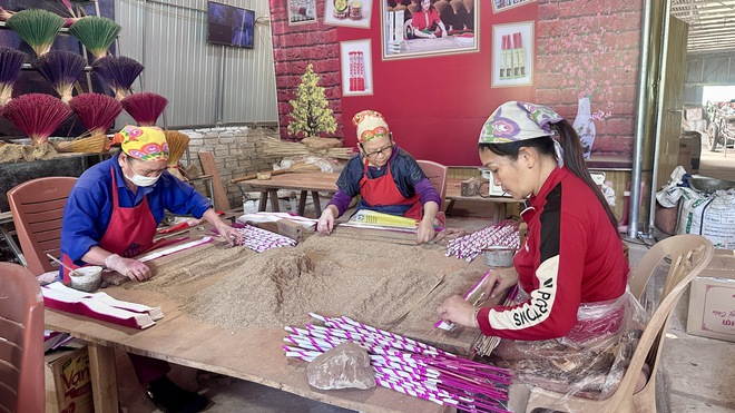 Thủ phủ hương trầm Nghệ An tất bật vào vụ Tết- Ảnh 10.