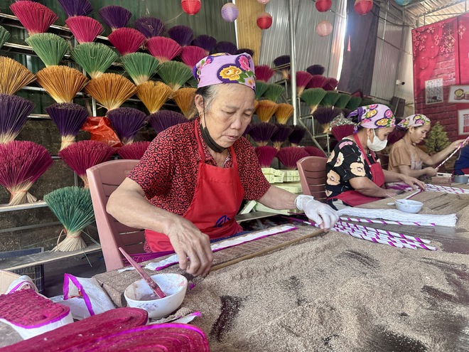 Thủ phủ hương trầm Nghệ An tất bật vào vụ Tết- Ảnh 9.