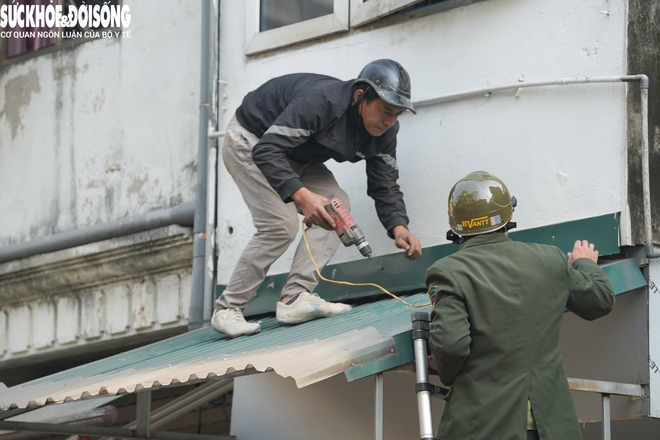 Hà Nội xóa bỏ chợ tạm, chợ cóc quanh chợ Long Biên- Ảnh 2.