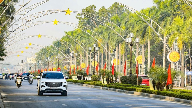 Thanh Hóa - Nghệ An rực đỏ cờ hoa hướng về Đại hội XIV của Đảng- Ảnh 2.