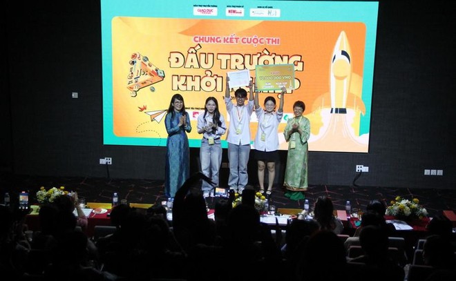 'Gen Z' dùng AI hồi sinh trang phục cũ, giảm rác thải ra môi trường- Ảnh 2.