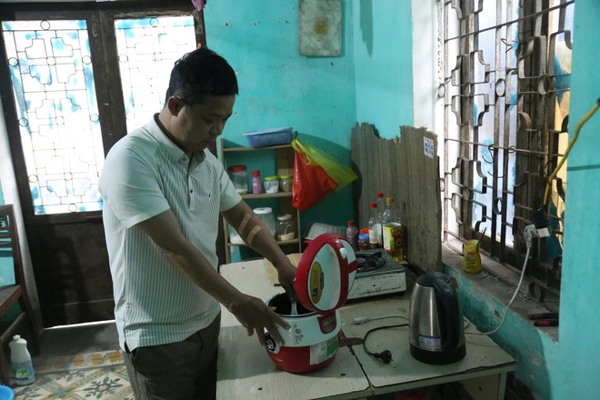 Tết cận kề, những phận người ở 'xóm chạy thận' lặng lẽ níu giữ từng ngày sống- Ảnh 12.