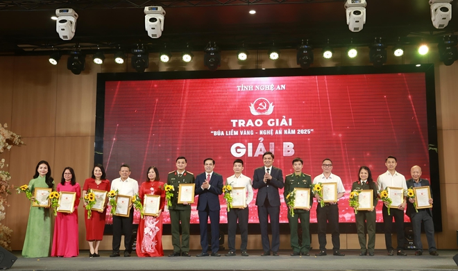 Nghệ An: Báo chí phải là 'ngọn cờ dẫn dắt', lan tỏa khát vọng phát triển- Ảnh 5. Nghệ An: Báo chí phải là 'ngọn cờ dẫn dắt', lan tỏa khát vọng phát triển- Ảnh 5.