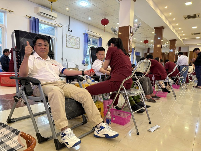 Thu hơn 400 đơn vị máu trong lễ hội Xuân hồng ở vùng núi phía Tây Quảng Trị- Ảnh 3.