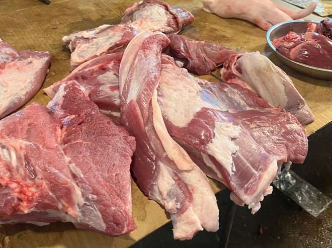 Hà Nội: Thịt lợn, trứng tăng giá trước Tết- Ảnh 3.